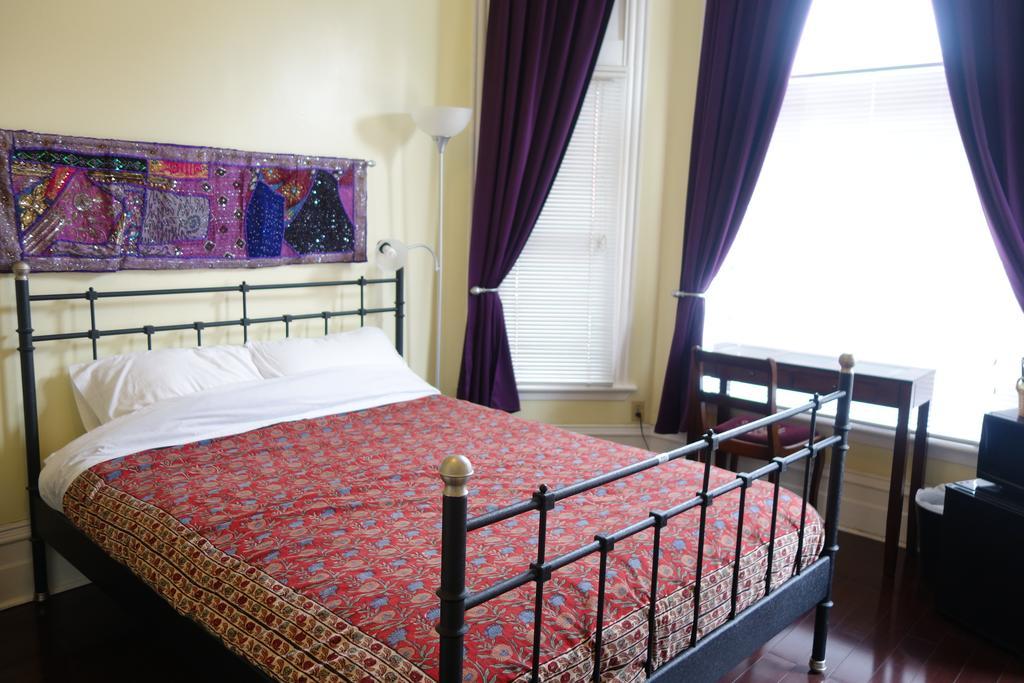 Spadina 11 Guesthouse トロント 部屋 写真
