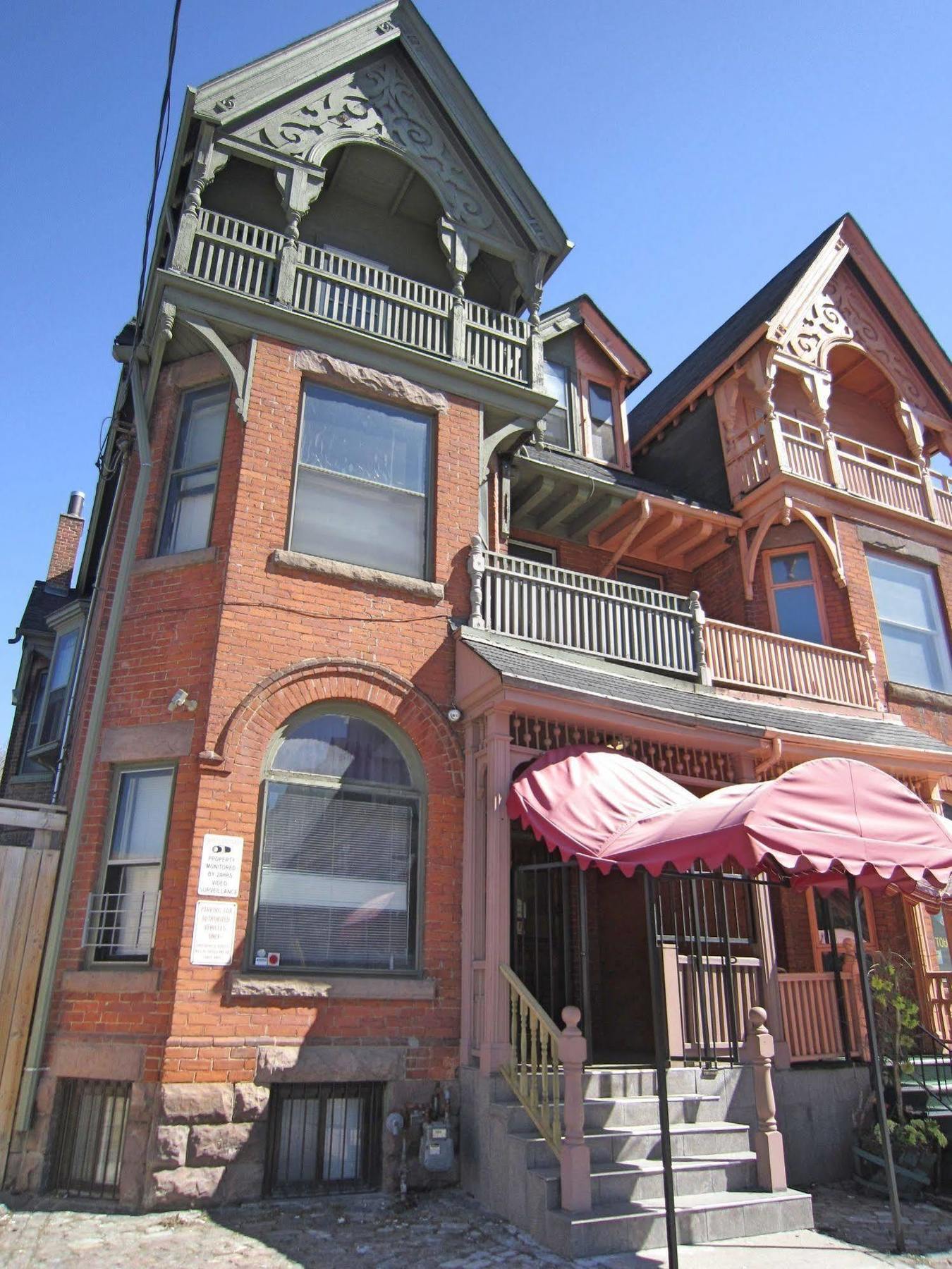 Spadina 11 Guesthouse トロント エクステリア 写真
